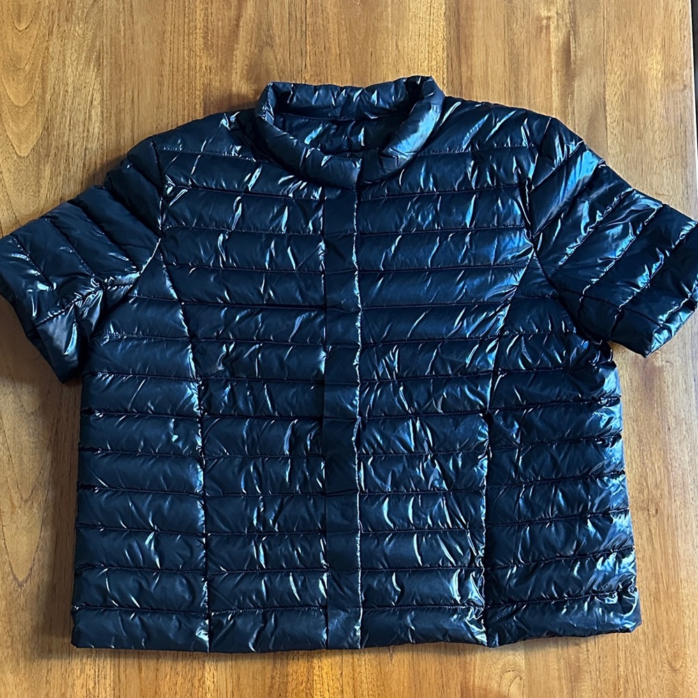 J. McLaughlin Kennedy Short Sleeve Puffer. Shiny Black. Size XL.